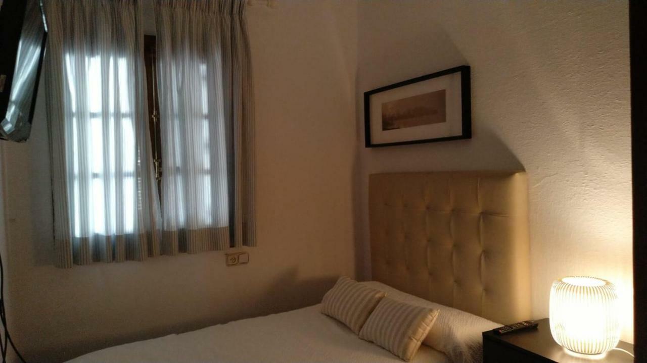 Апартаменты Apartamento Con Vistas Al Rio Setenil De Las Bodegas Экстерьер фото